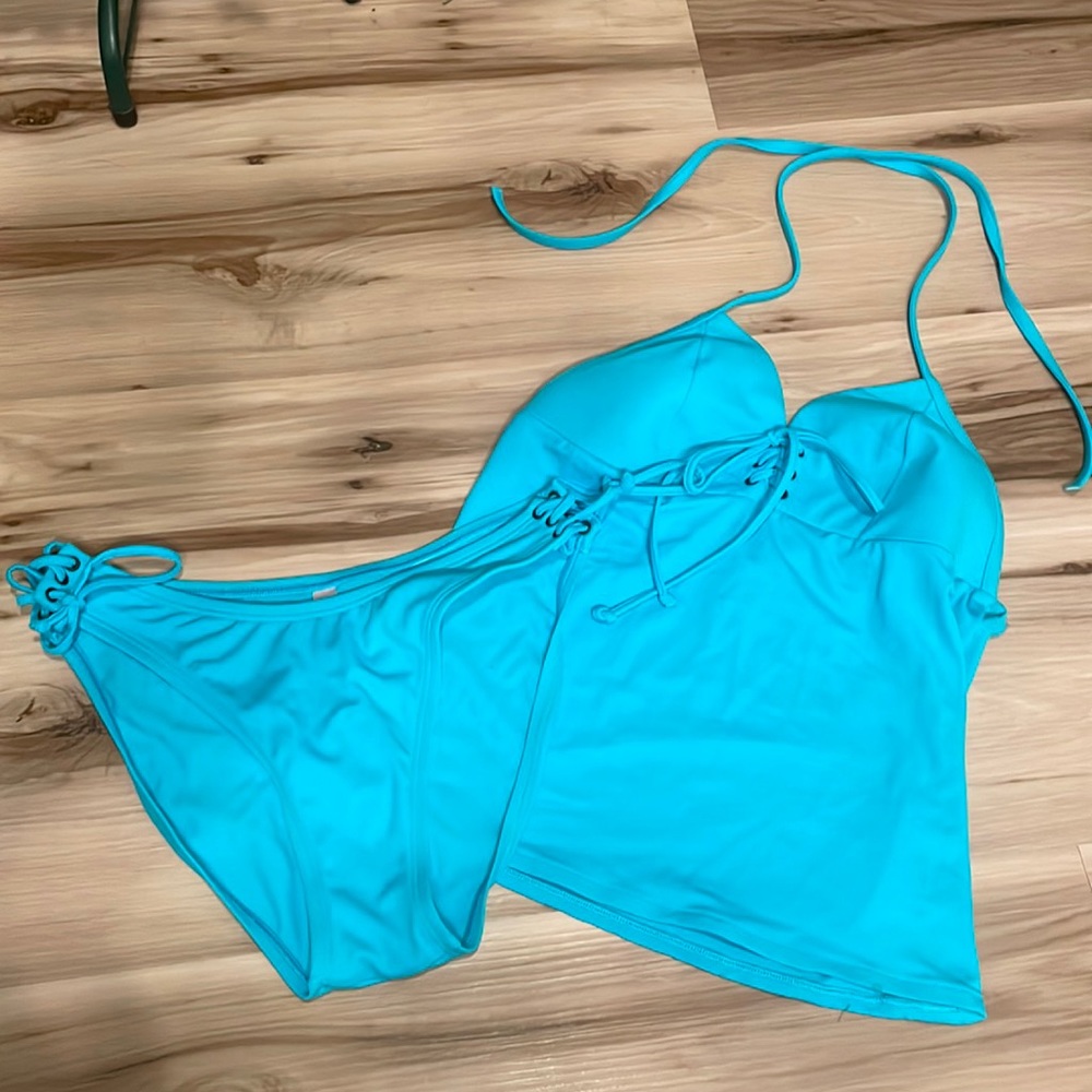 Women’s size Med- Victoria secret teal tankini 2 piece swim suit- bright color